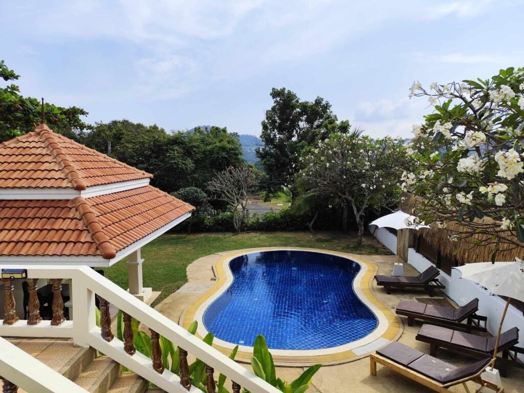 Thai style 4 br villa for sale walking distance to Choeng Mon beach, Koh Samui