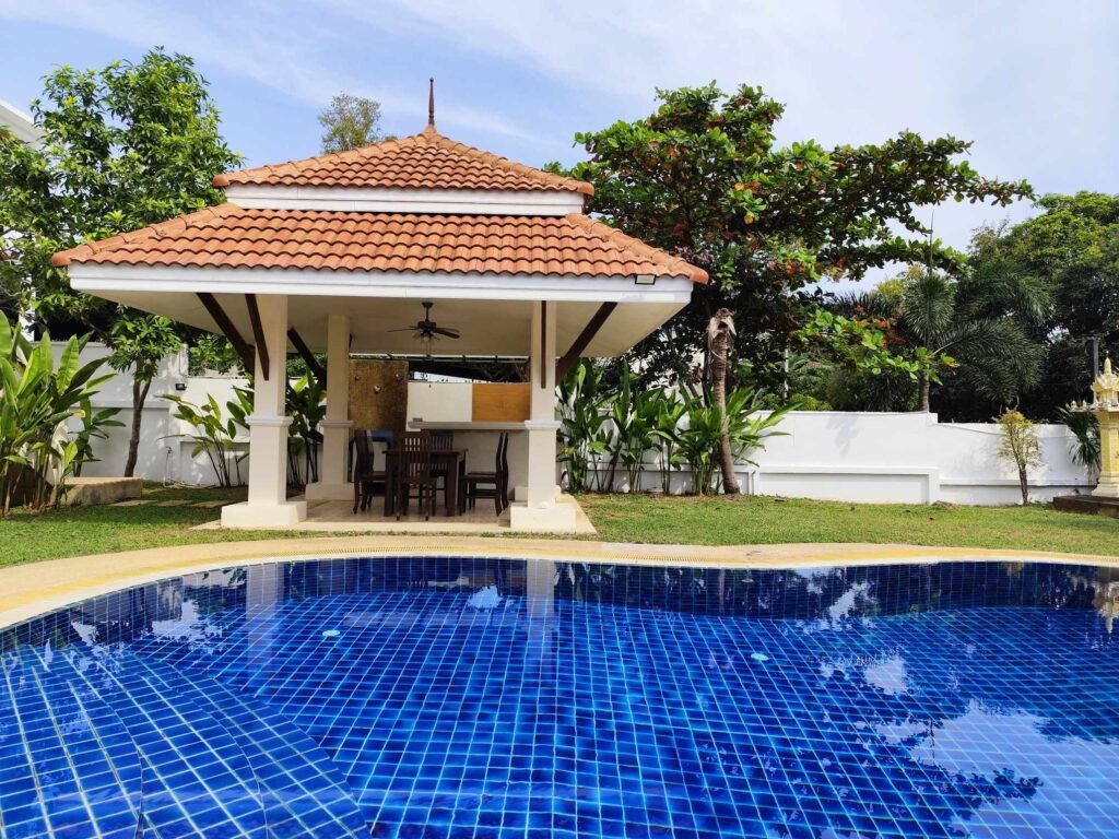 Thai style 4 br villa for sale walking distance to Choeng Mon beach, Koh Samui