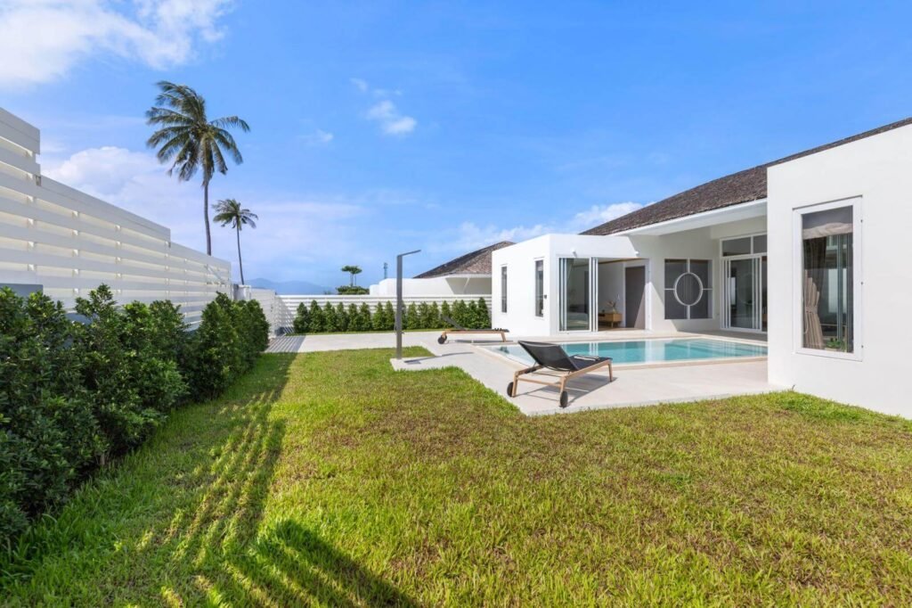 3br Bali style villa with a pool for sale walking distance to Choeng Mon beach Koh Samui