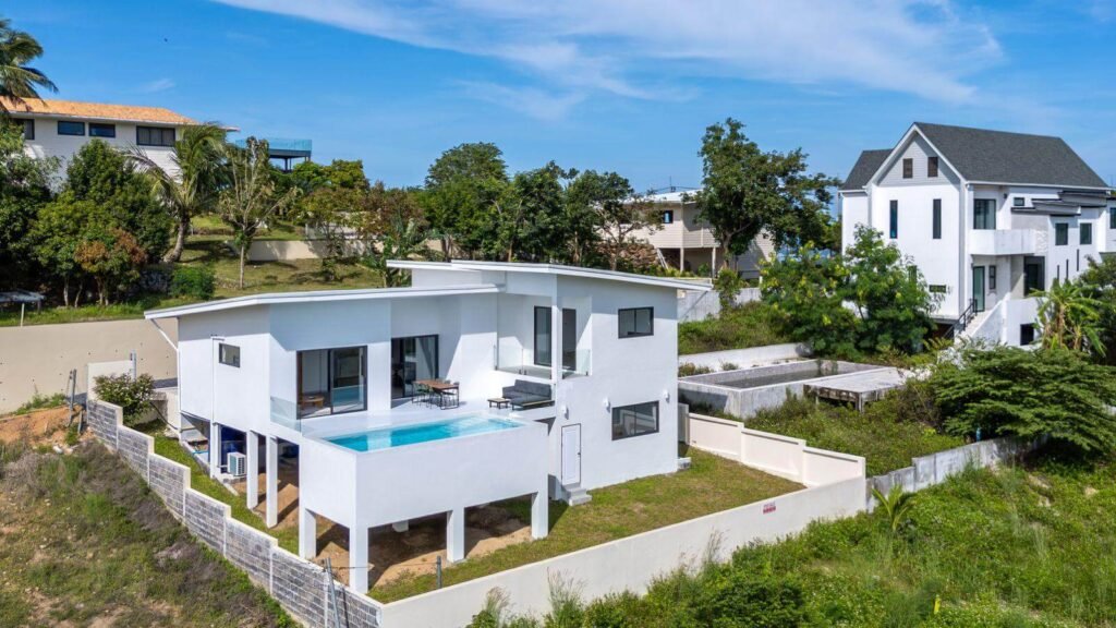 3 br mountain view pool villa in Bophut for sale