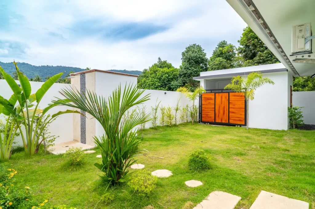 tropical 3-bedroom villa with private pool in Lamai