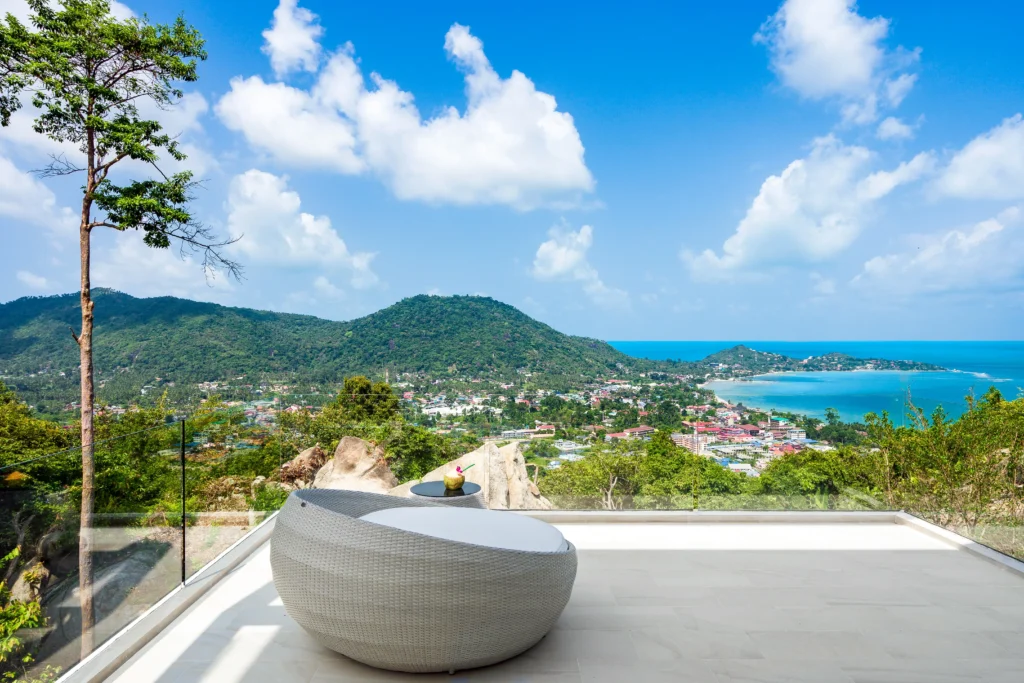 Luxury 4-bedroom sea view villa with infinity pool in Lamai, Koh Samui