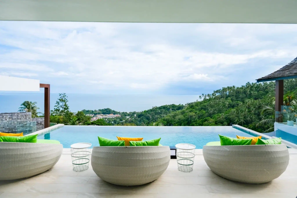 Luxury 3-bedroom sea view villa with infinity pool in Lamai, Koh Samui