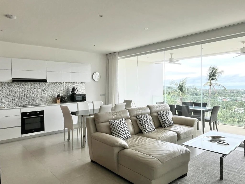 Brand-new 1-bedroom apartment with panoramic gulf views in Maenam