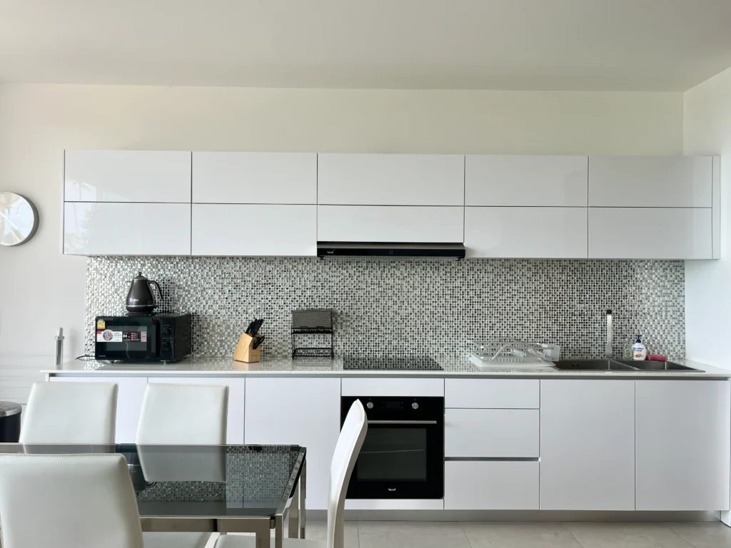 Modern 2-bedroom sea view apartment with panoramic gulf views in Maenam, Koh Samui
