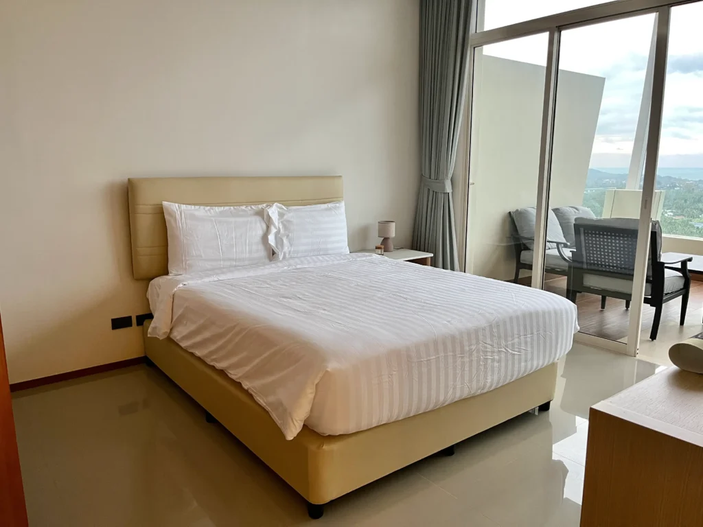 Two-bedroom penthouseb apartment with panoramic sea views in Maenam, Koh Samui - for sale