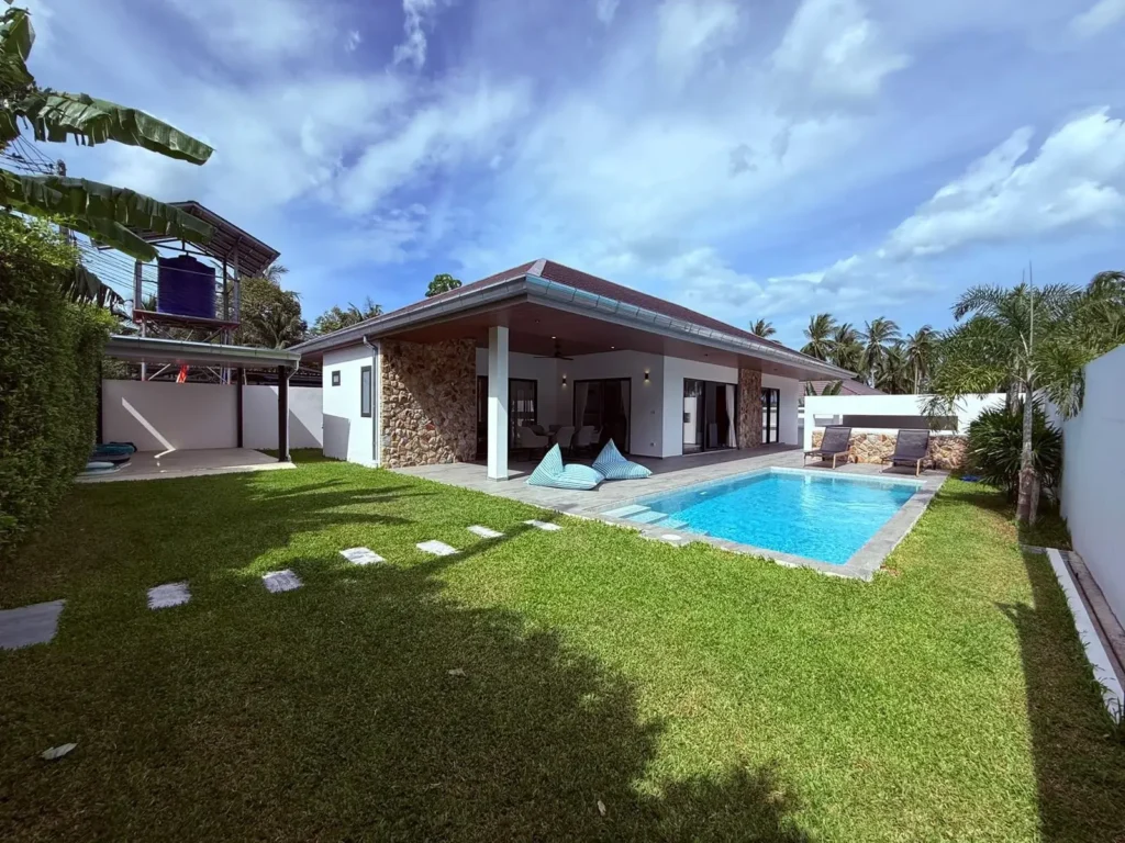 Ready-to-move 3-bedroom villa with private pool and garden in Lamai