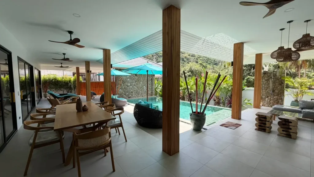 Ready-to-move modern tropical 3-bedroom villa with saltwater pool in central Lamai