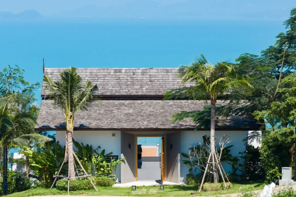 Brand-new 3-bedroom modern thai style sea view villa with infinity pool in Bang Por