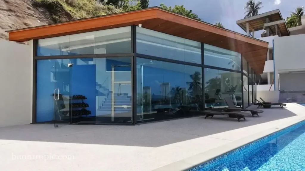 Spacious 3-bedroom duplex sea view apartment with large terrace in Maenam