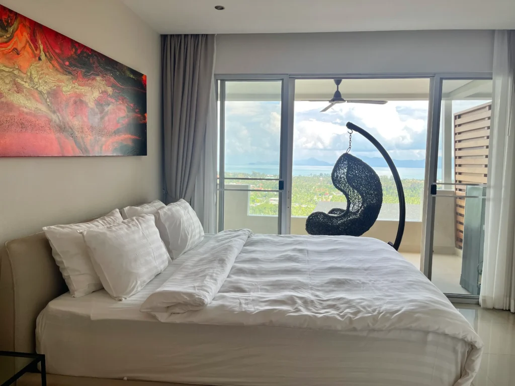 Spacious 3-bedroom duplex sea view apartment with large terrace in Maenam