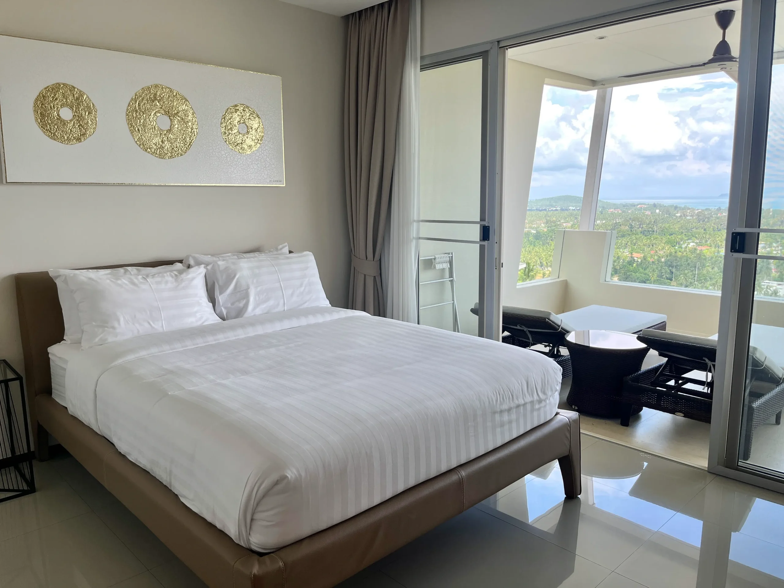 Spacious 3-bedroom duplex sea view apartment with large terrace in Maenam Spacious 3-bedroom duplex sea view apartment with large terrace in Maenam