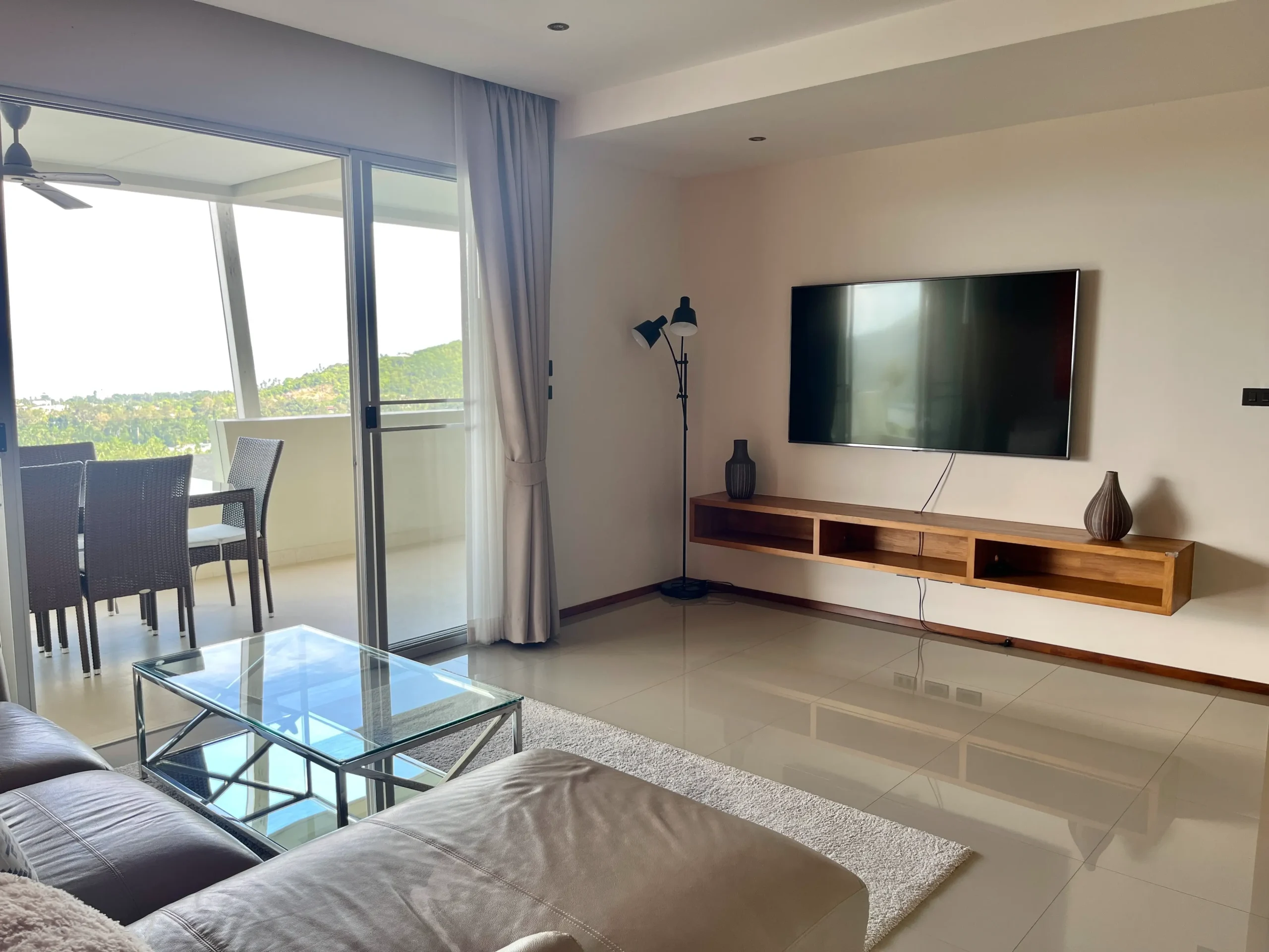 Spacious 3-bedroom duplex sea view apartment with large terrace in Maenam Spacious 3-bedroom duplex sea view apartment with large terrace in Maenam