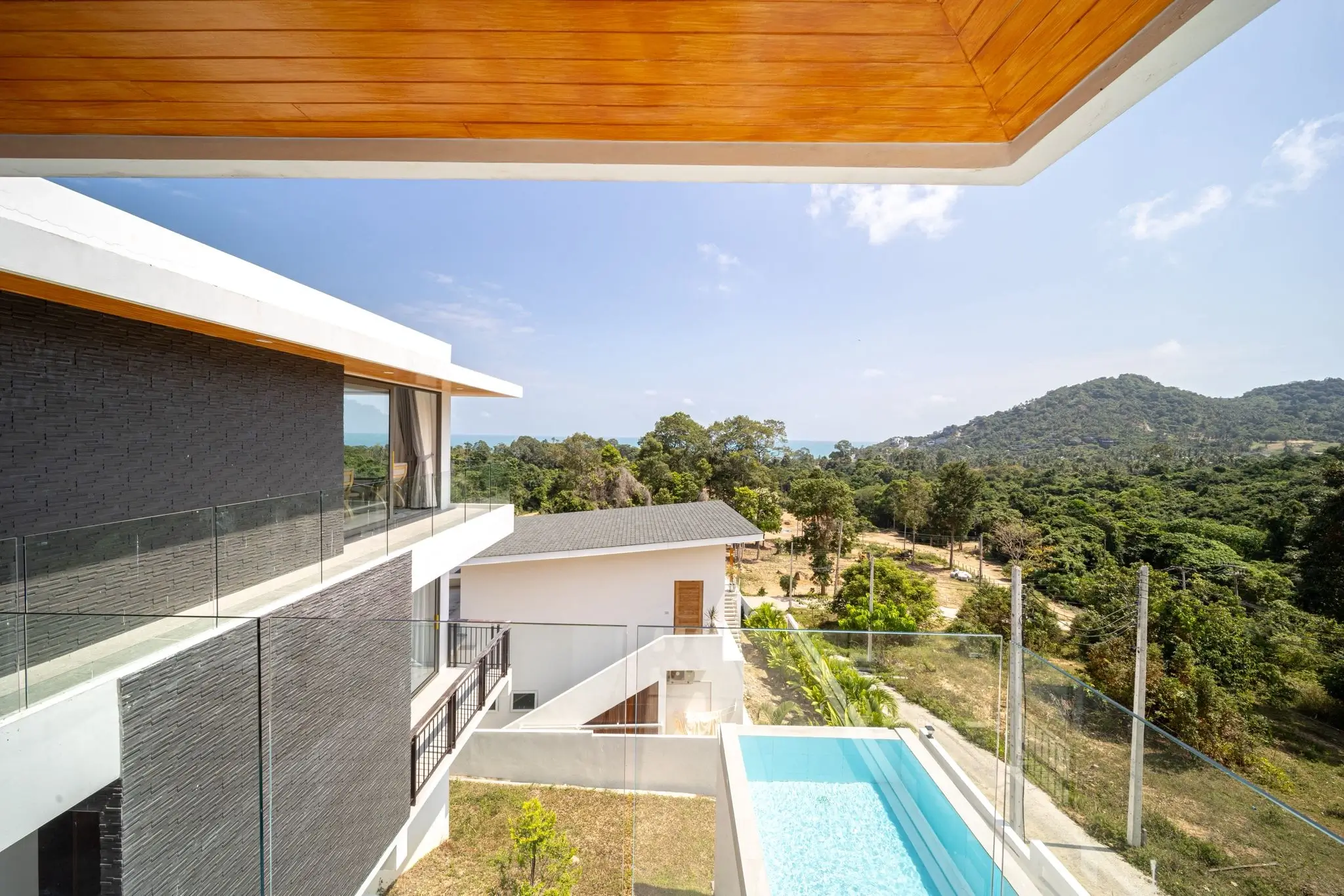 Ready to move 3-Bedroom sea view villa with private pool in Chaweng Noi Ready to move 3-Bedroom sea view villa with private pool in Chaweng Noi