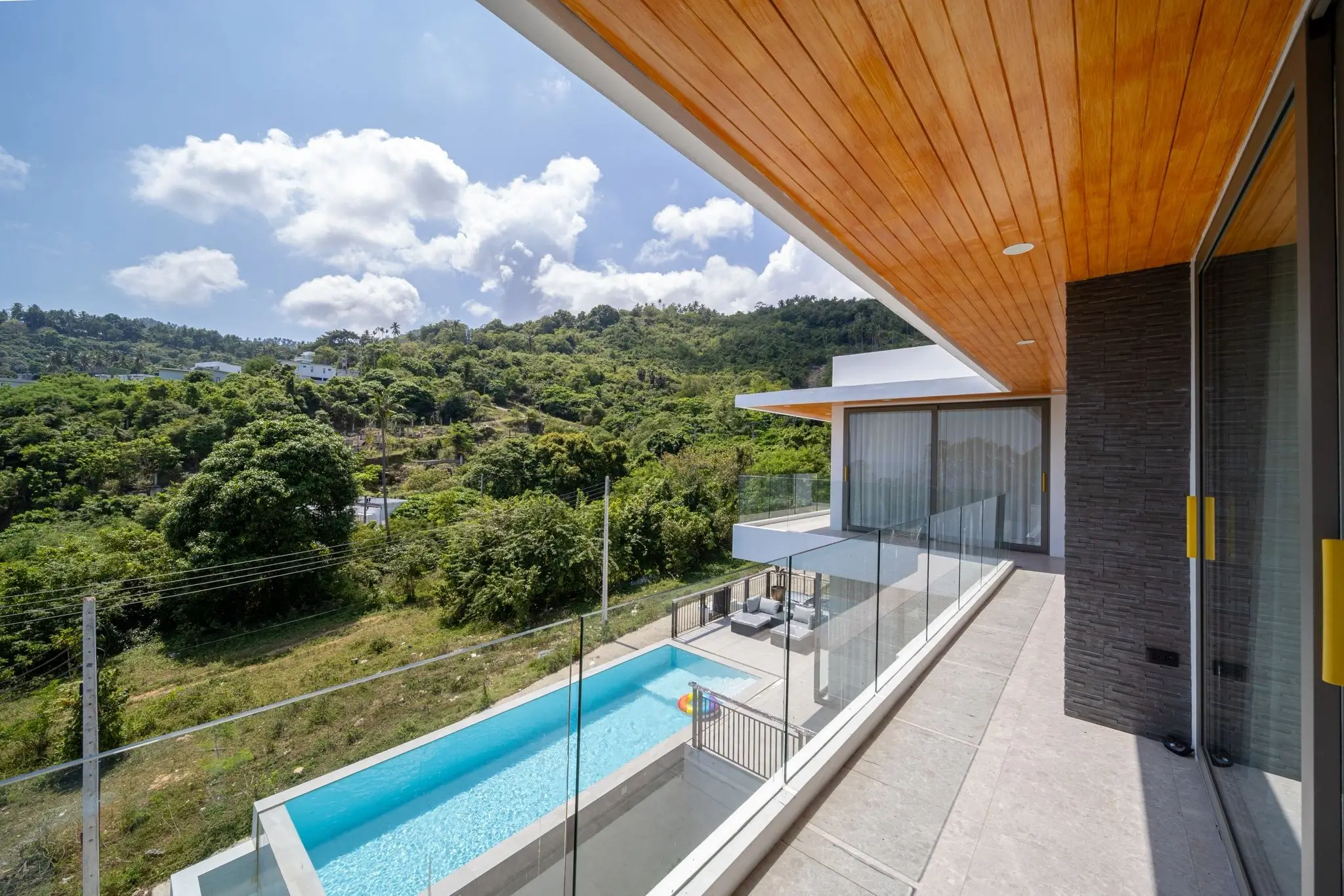 Ready to move 3-Bedroom sea view villa with private pool in Chaweng Noi Ready to move 3-Bedroom sea view villa with private pool in Chaweng Noi